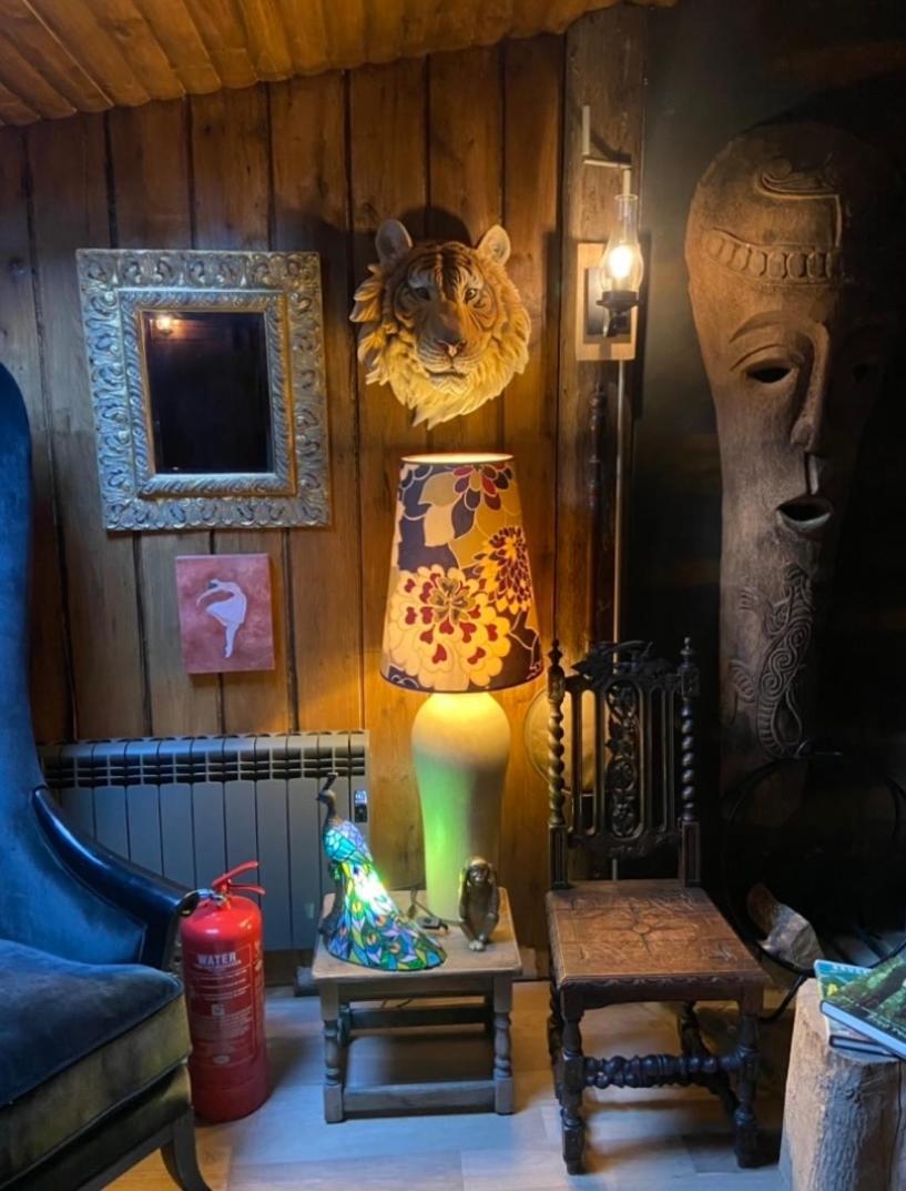 Jungle Cabin Martin Mill المظهر الخارجي الصورة